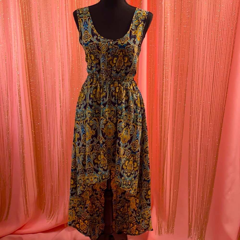 MUST GO !!! NWT Beautiful High Low Dress - Small